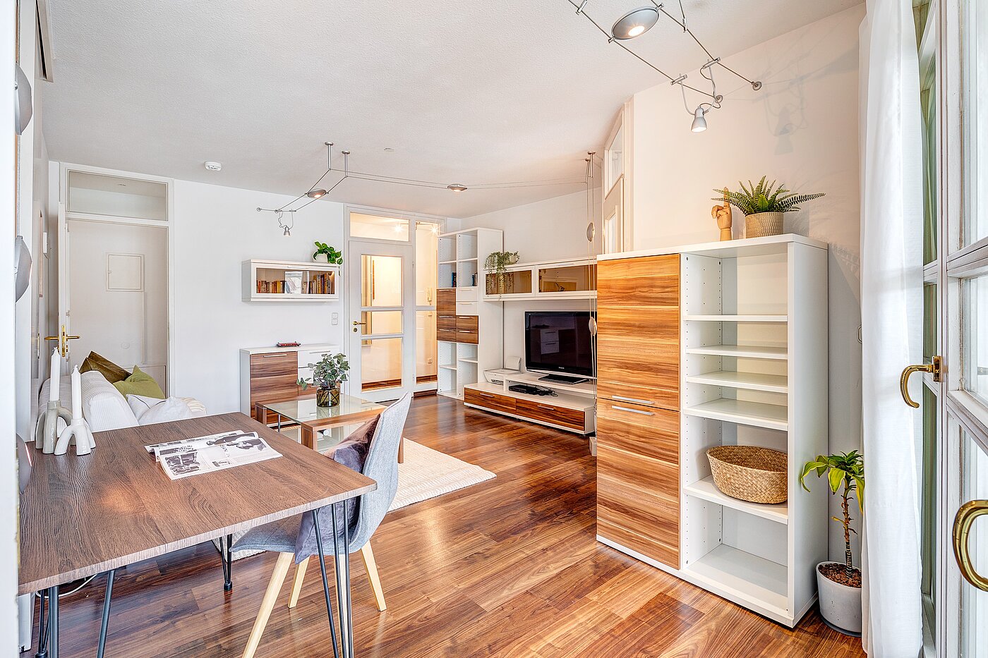 Квартира в многоэтажно доме с 2 комнатами | München-Schwabing | 2205ML71 | Warme Atmosphäre durch die Holzoptik