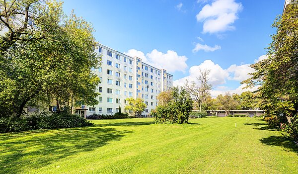 Квартира в многоэтажно доме с 2 комнатами | München-Bogenhausen | 70287 | Parkähnliches Grundstück...
