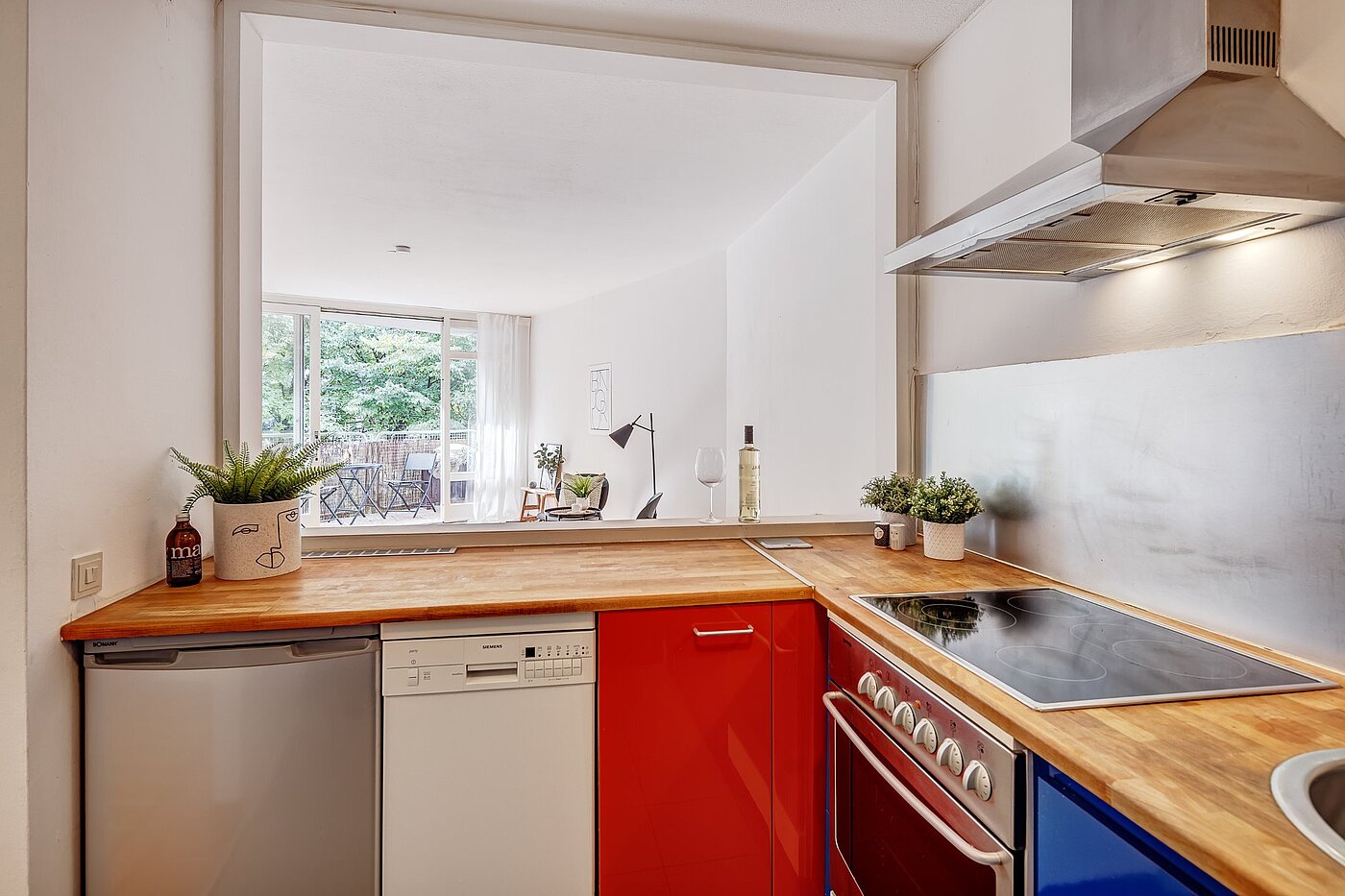 Квартира в многоэтажно доме с 2 комнатами | München-Schwabing | 2109ML3 | ... Durchreiche zum Wohnzimmer