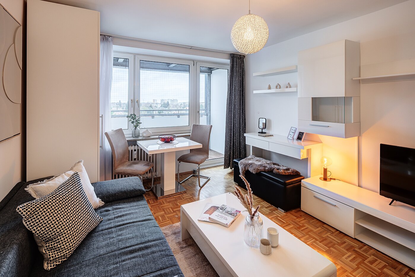 Apartment с 1 комнатная | München-Forstenried | 70190 | Wohnen, Essen...