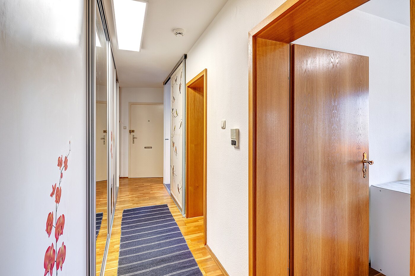 Квартира в многоэтажно доме с 3 комнатами | München-Forstenried | 2204ML1 | Flur mit Einbauschrank