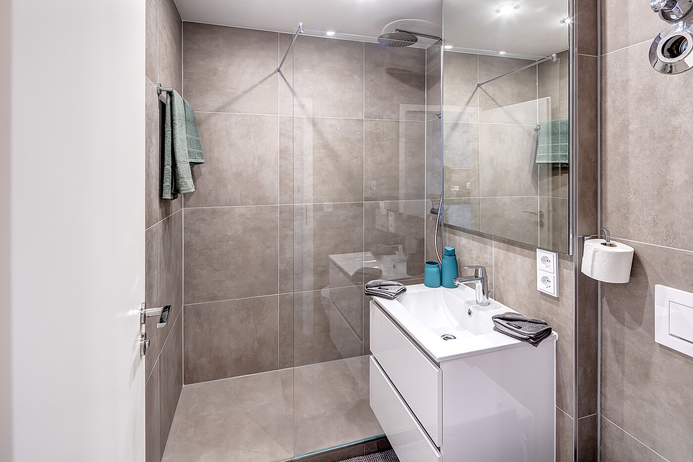 Apartment с 1 комнатная | München-Pasing | 70302 | Große Dusche