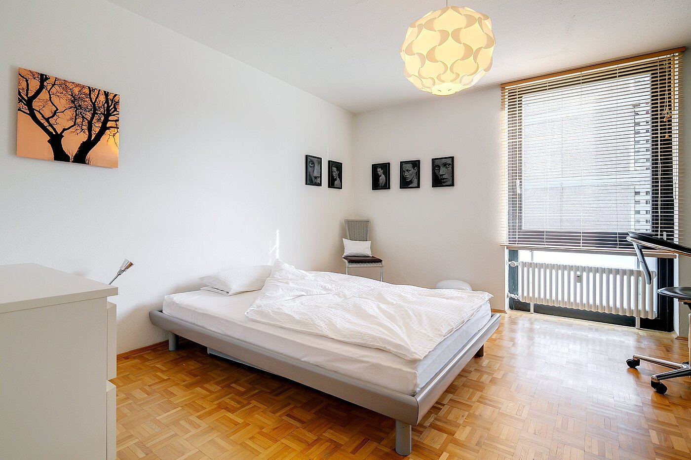Квартира в многоэтажно доме с 2 комнатами | München-Schwabing | 2004ML1 | Geräumiges Schlafzimmer