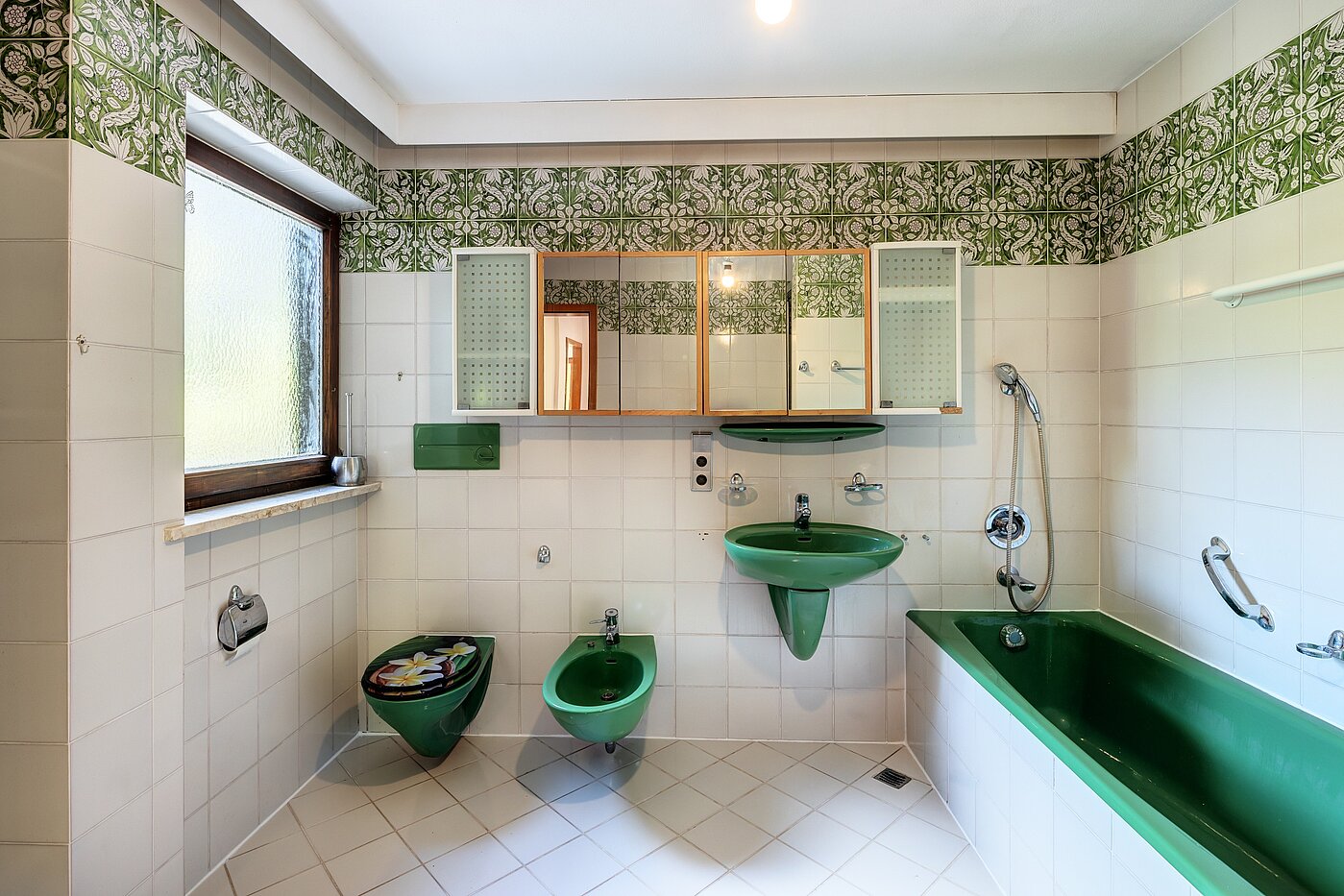 Угловой террасный дом с 5 комнатами | Penzberg | 701121 | Bad mit Badewanne...