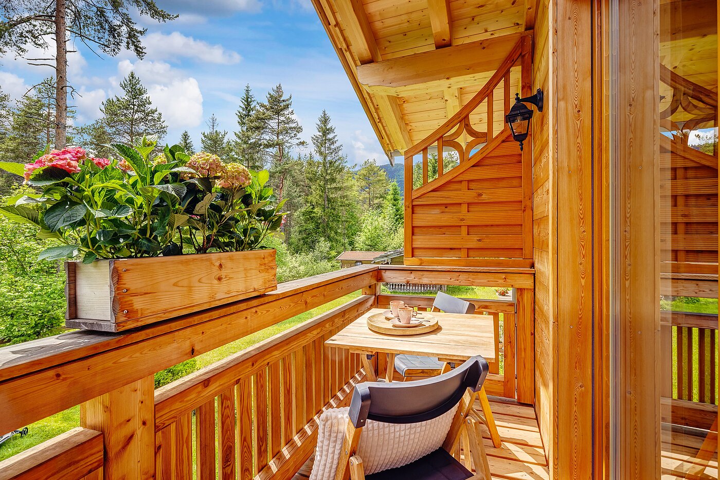 Квартира в многоэтажно доме с 6 комнатами | 70095 | ...mit sonnigem Balkon...