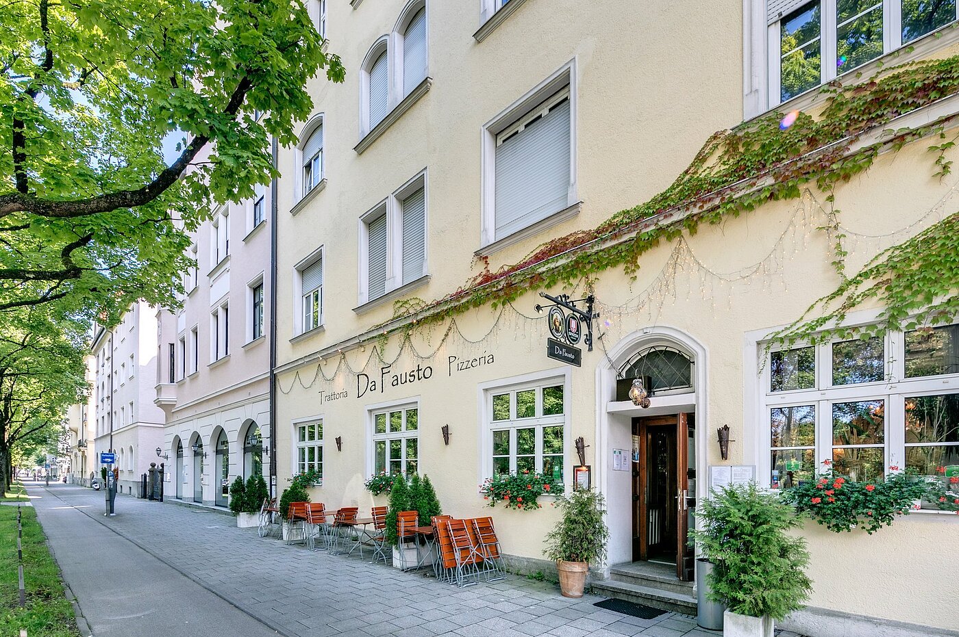 Квартира в многоэтажно доме с 2 комнатами | München-Schwabing | 2004ML1 | Gastronomie