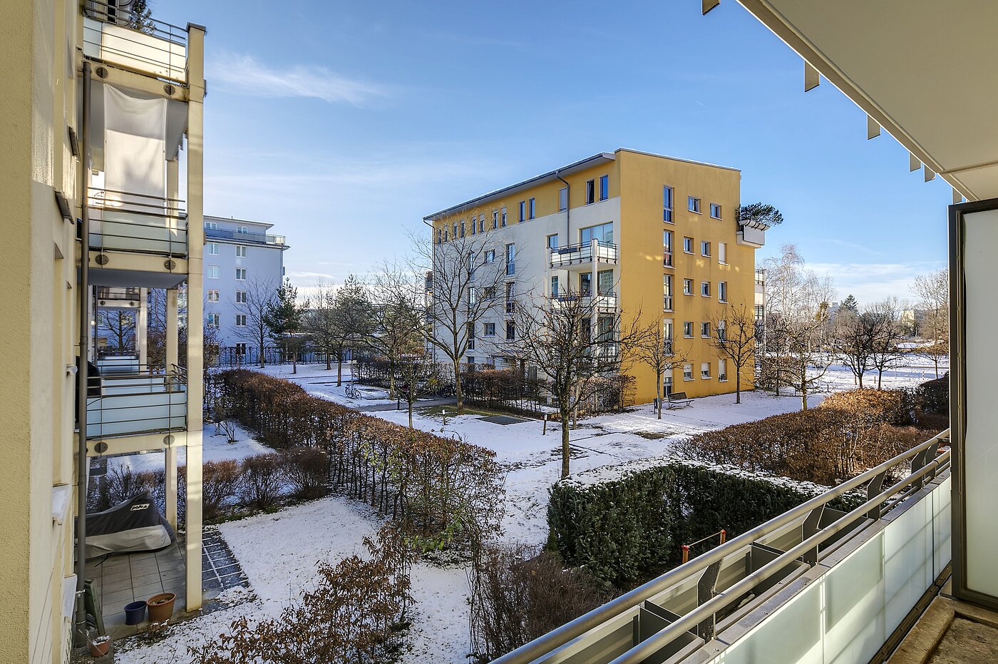 Квартира в многоэтажно доме с 4 комнатами | 1709ML3 | Die Aussicht vom Balkon...