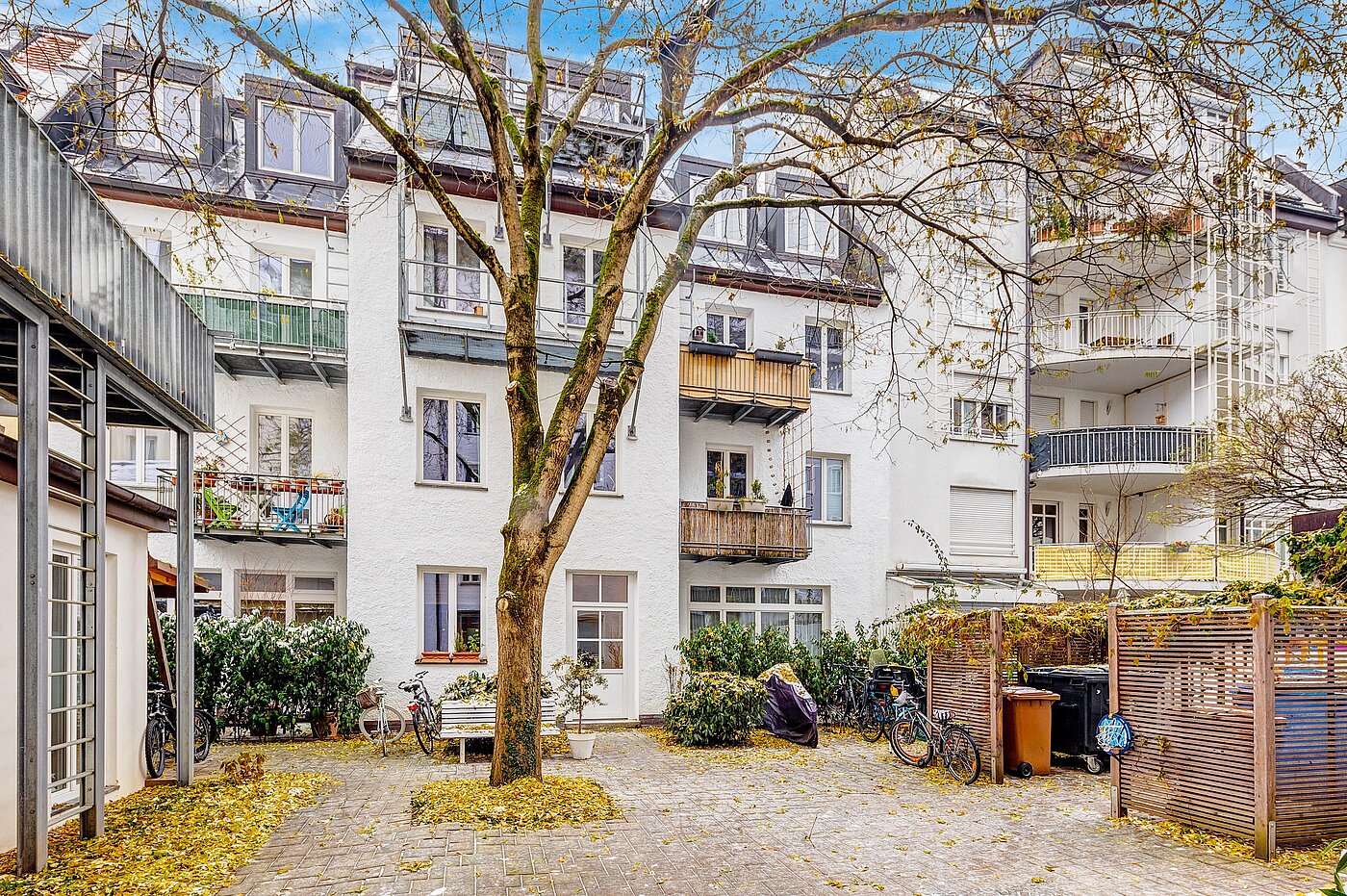 Чердачная квартира с 1 комнатная | München-Isarvorstadt | 2211ML7 | Schöner Hinterhof-Charakter