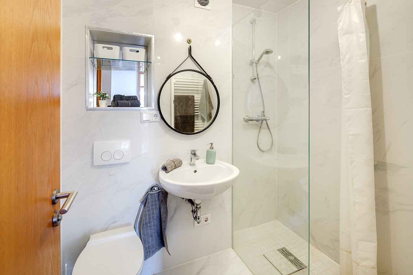 Квартира в многоэтажно доме с 3 комнатами | München-Schwabing | 70318 | Bad mit...