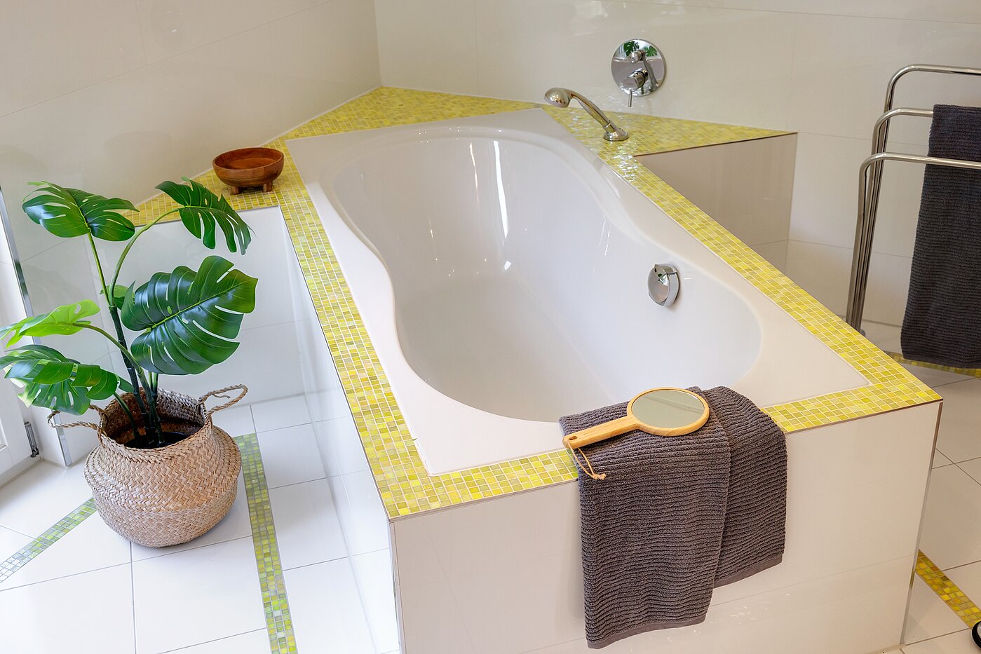 Особняк с 5 комнатами | Icking | 70438 | ...freistehender Wanne...