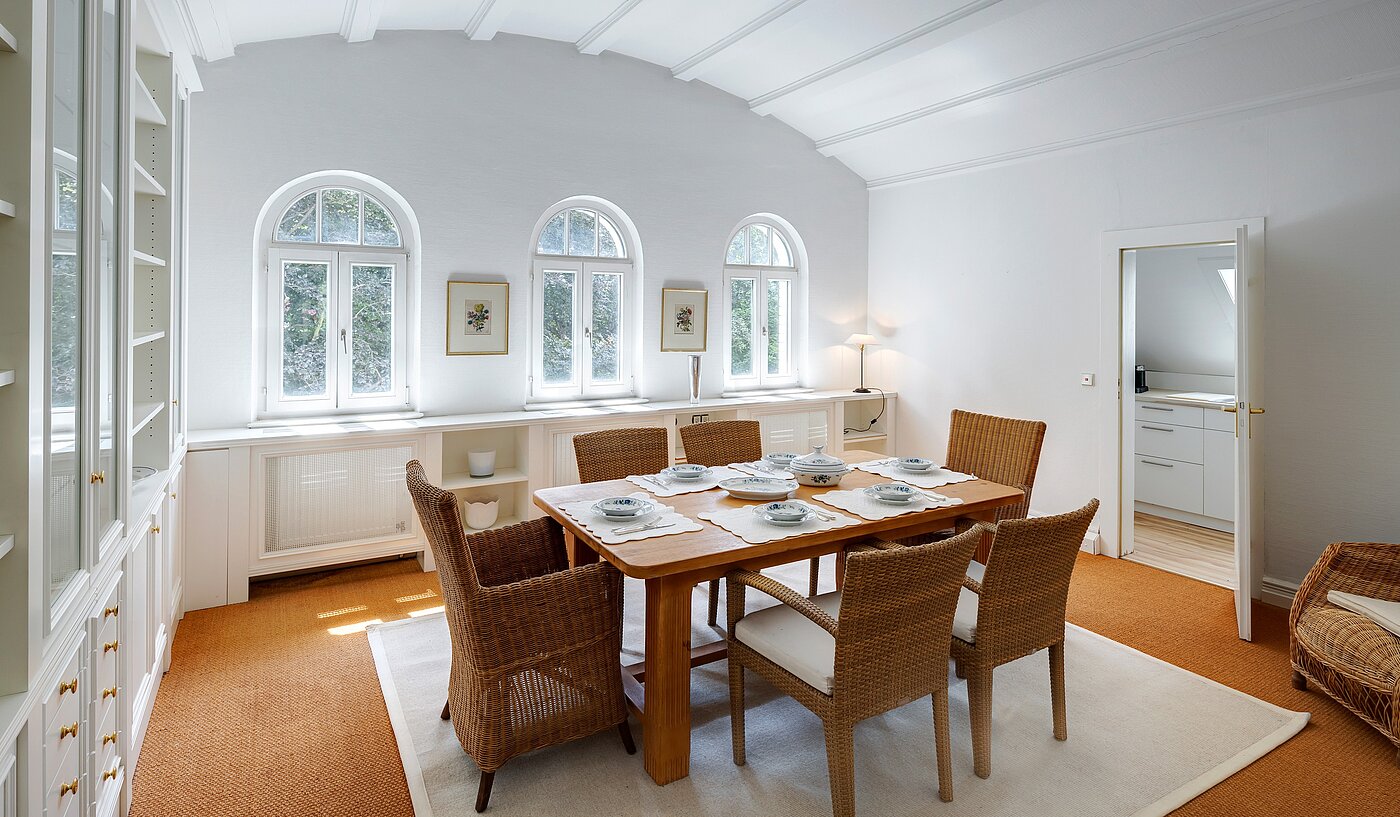 Villa с 9 комнатами | Reutlingen | 70231 | Essen 2. Obergeschoss