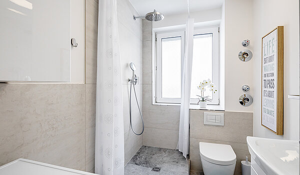 Квартира в многоэтажно доме с 2 комнатами | München-Allach | 70412 | ...Duschbad