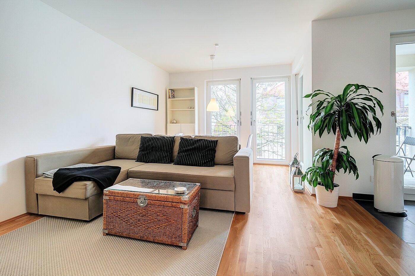 Квартира в многоэтажно доме с 3 комнатами | München-Moosach | 70164 | Wohn- Essbereich...