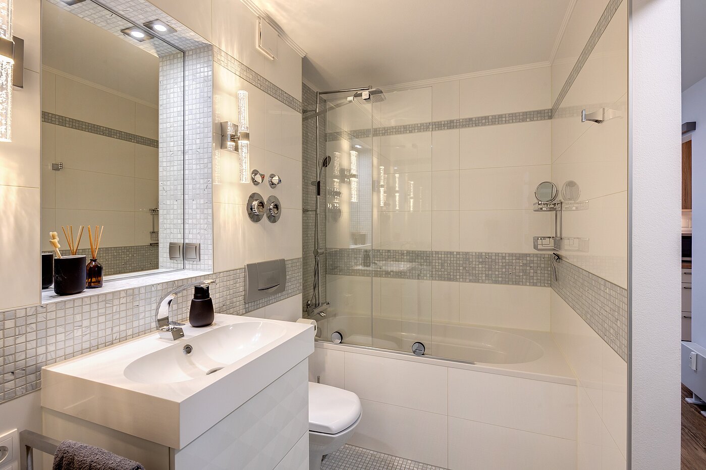 Дуплекс с 3 комнатами | München-Milbertshofen | 702341 | Badezimmer mit Badewanne...