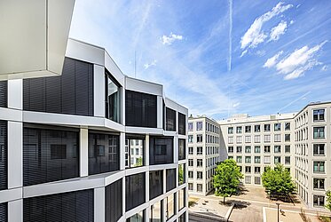 Friends Tower: просторная 1,5-комнатная квартира — свободна по договоренности