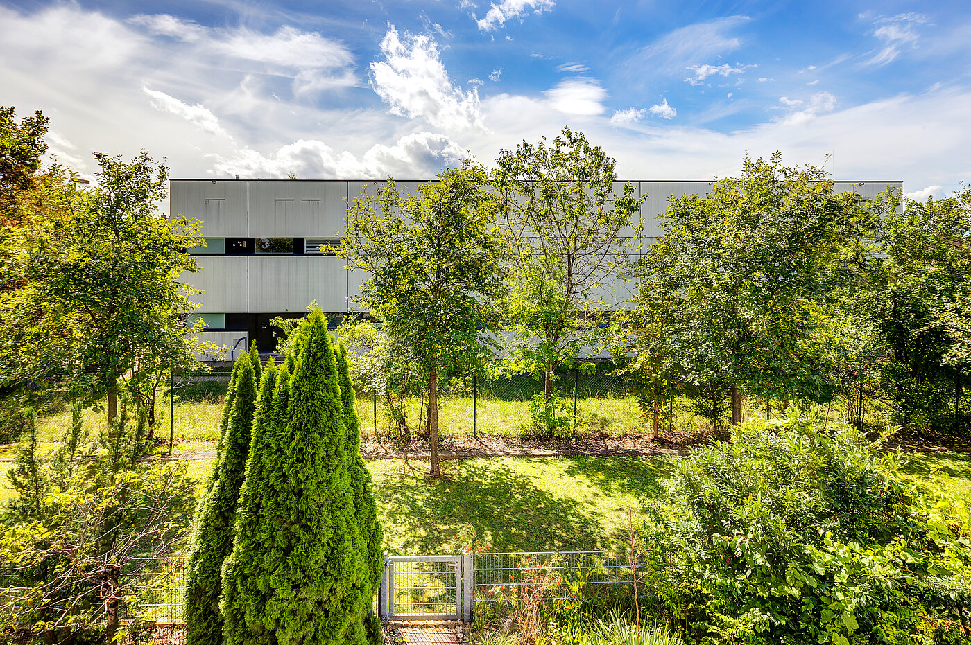 Квартира в многоэтажно доме с 2 комнатами | Haar | 70426 | Ausblick vom Balkon