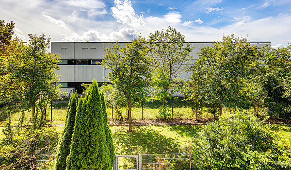 Квартира в многоэтажно доме с 2 комнатами | Haar | 70426 | Ausblick vom Balkon