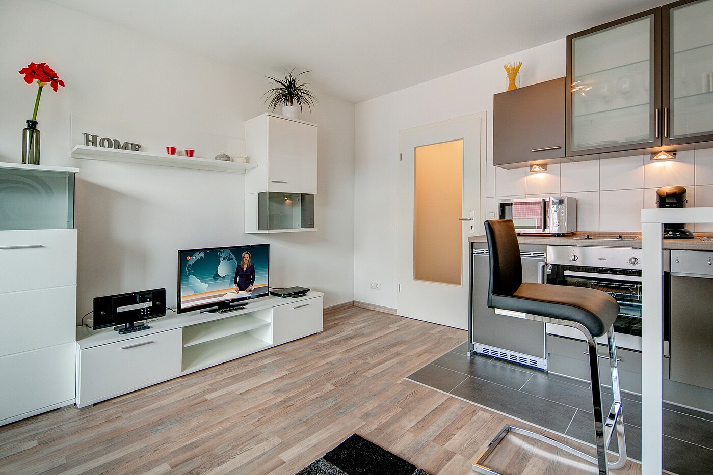 Квартира в многоэтажно доме с 1 комнатная | München-Berg am Laim | 70064 | Heller Wohn-...