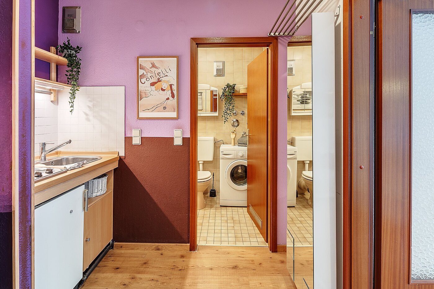 Квартира в многоэтажно доме с 1 комнатная | München-Schwabing | 2104ML4 | Blick vom Flur ins Badezimmer