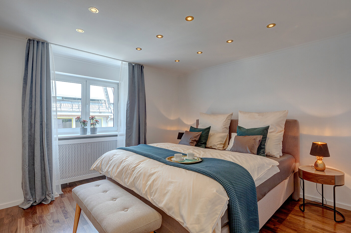 Квартира в многоэтажно доме с 2 комнатами | München-Schwabing | 70434 | ...Schlafzimmer...