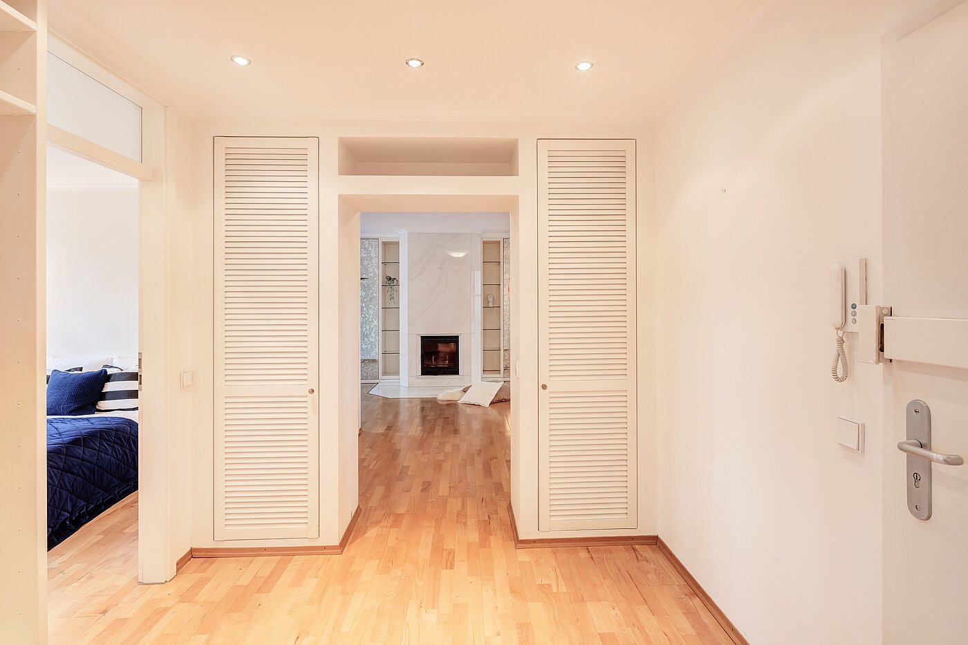 Квартира в многоэтажно доме с 3 комнатами | München-Maxvorstadt | 70133 | Ansprechender Eingangsbereich