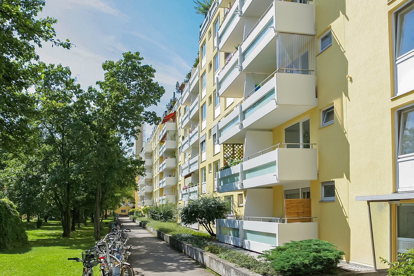 Квартира в многоэтажно доме с 2 комнатами | München-Nymphenburg | 1805ML3 | Hausansicht Gartenseite