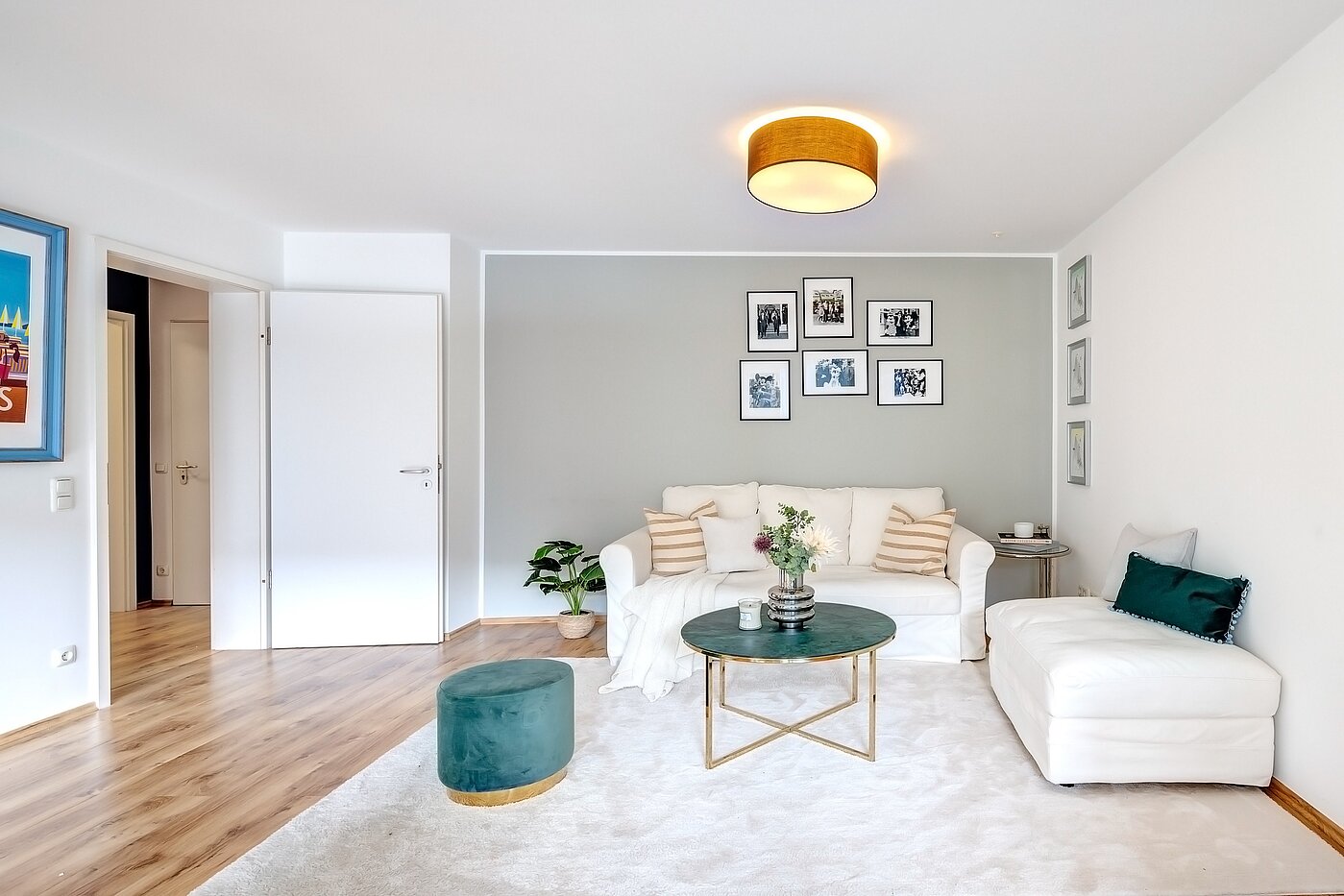Квартира в многоэтажно доме с 2 комнатами | München-Maxvorstadt | 70001 | Großes Wohnzimmer