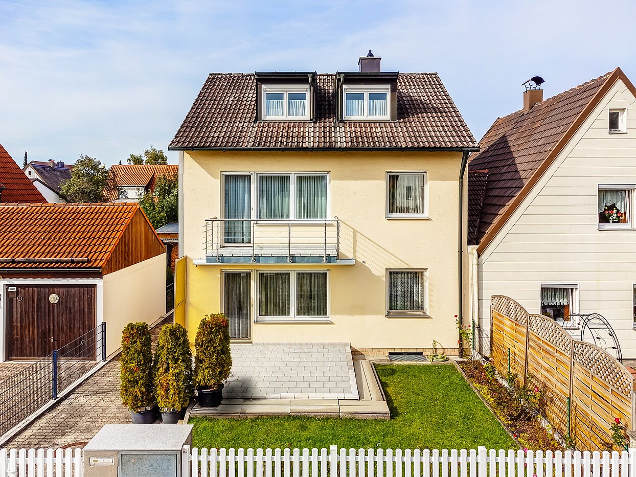Особняк с 6 комнатами | Unterschleißheim | 2209ML7