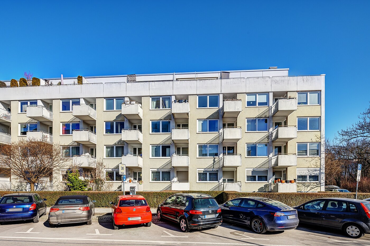 Квартира в многоэтажно доме с 1 комнатная | München-Neuhausen | 2301ML8 | Ansicht von der Straße aus