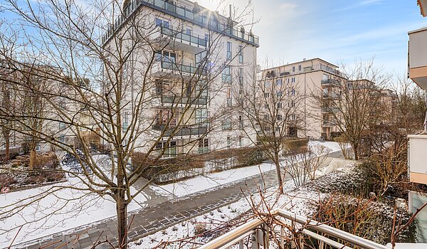 Квартира в многоэтажно доме с 2 комнатами | München-Bogenhausen | 70396 | ... in den ruhigen Innenhof