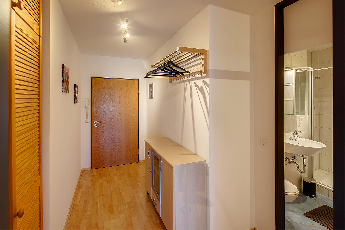 Плоский с 2 комнатами | München-Feldmoching | 70424 | ...Garderobe