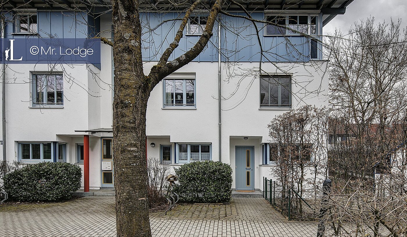 Половина двухквартирного жилого дома с 5 комнатами | 1702ML1 | Eingang