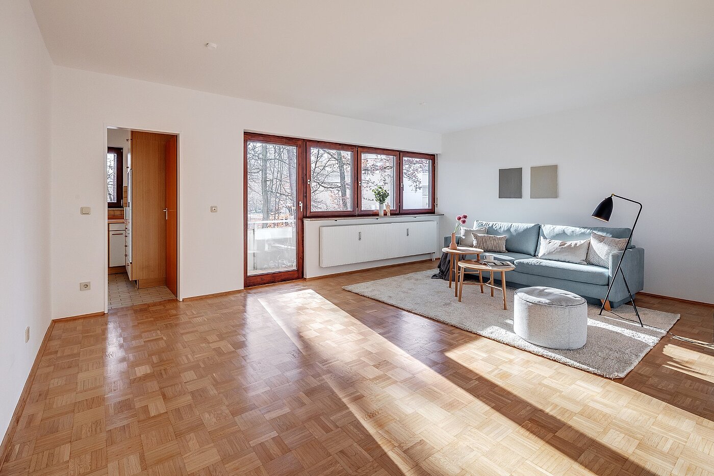 Квартира в многоэтажно доме с 4 комнатами | Eichenau | 1911ML12 | Großes Wohnzimmer