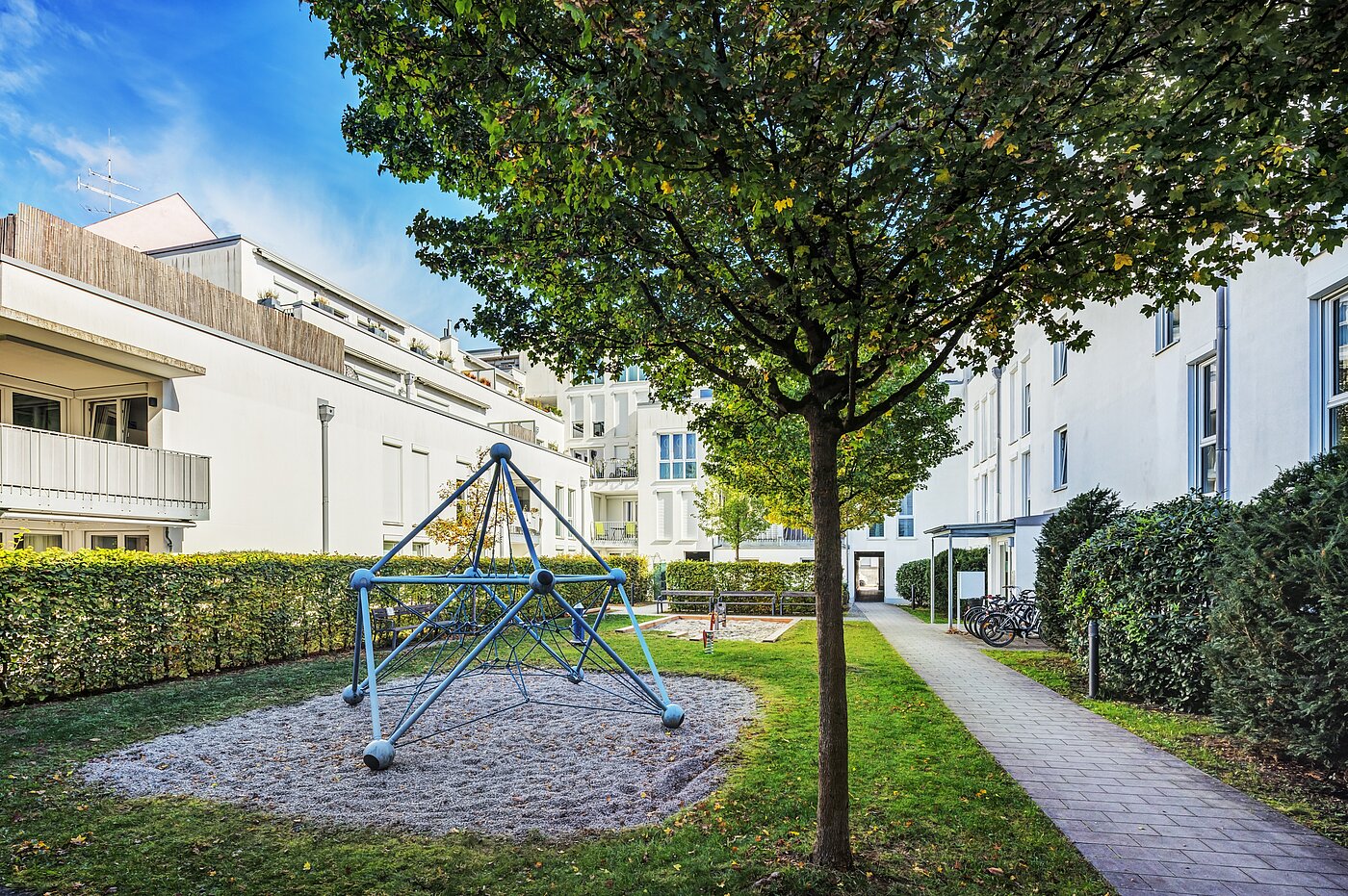 Квартира в многоэтажно доме с 2 комнатами | München-Thalkirchen | 70493 | ...Innenhof