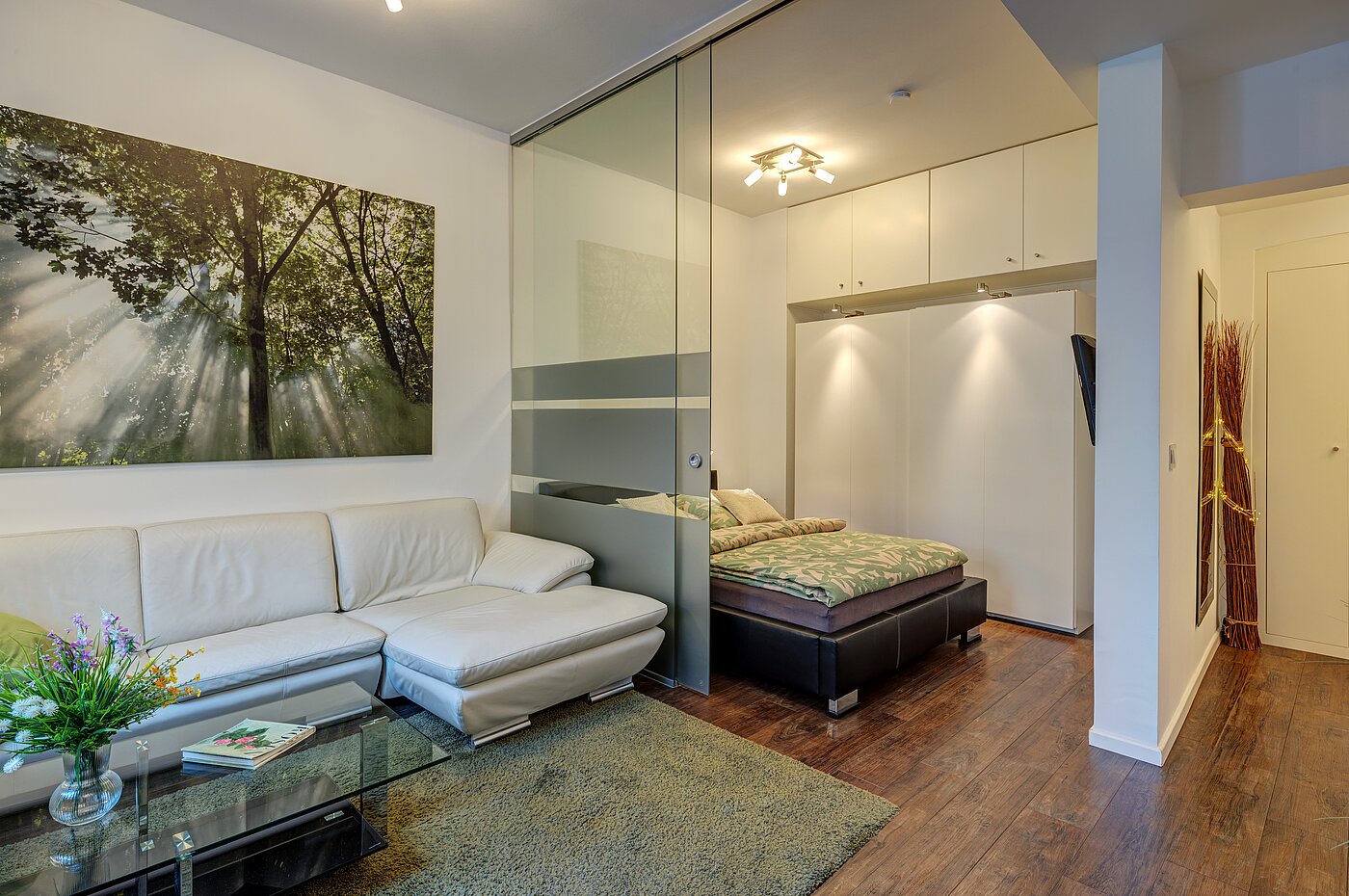 Квартира в многоэтажно доме с 1 комнатная | München-Neuhausen | 70235 | ...und Schlafbereich