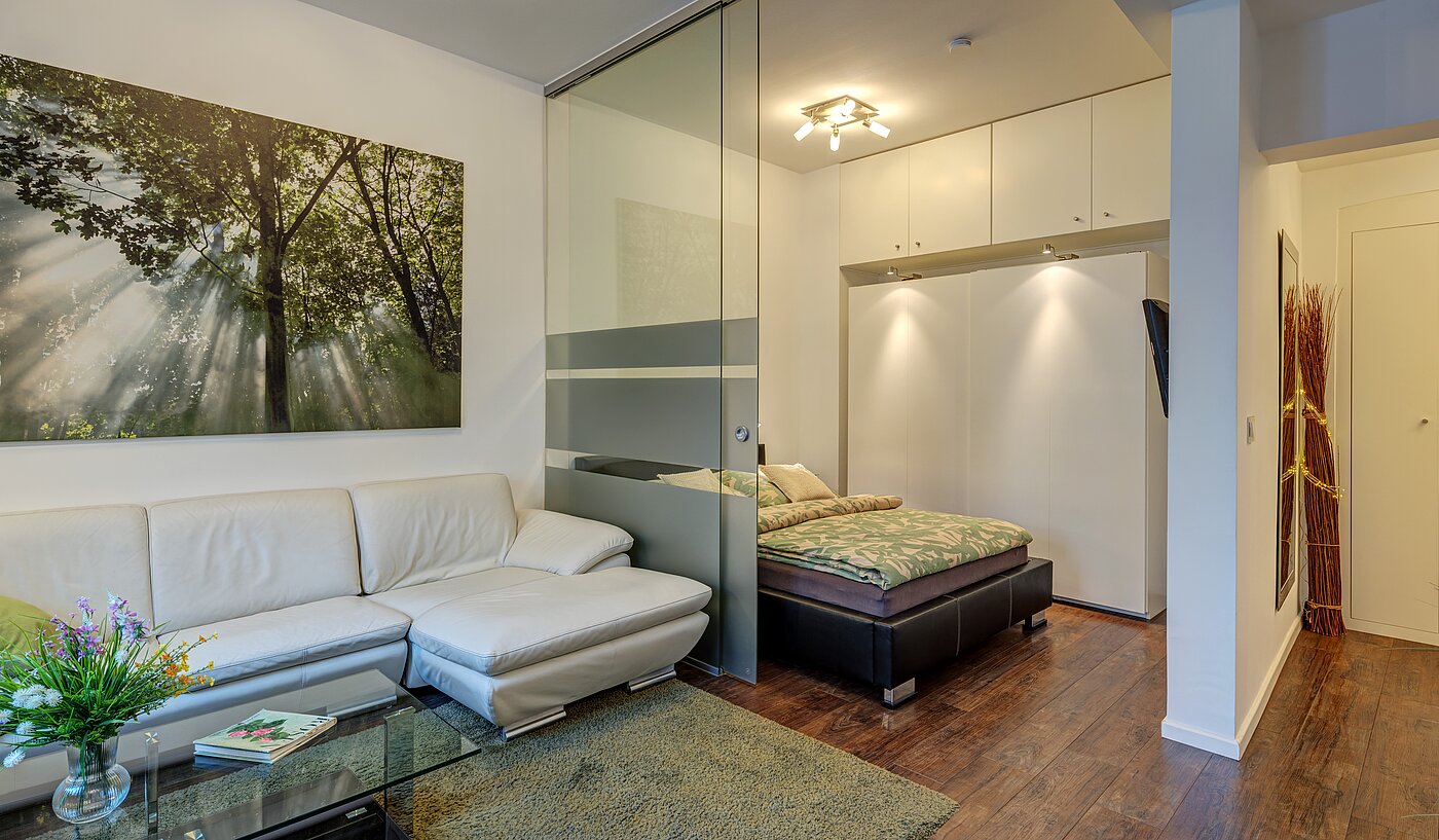 Квартира в многоэтажно доме с 1 комнатная | München-Neuhausen | 70235 | ...und Schlafbereich