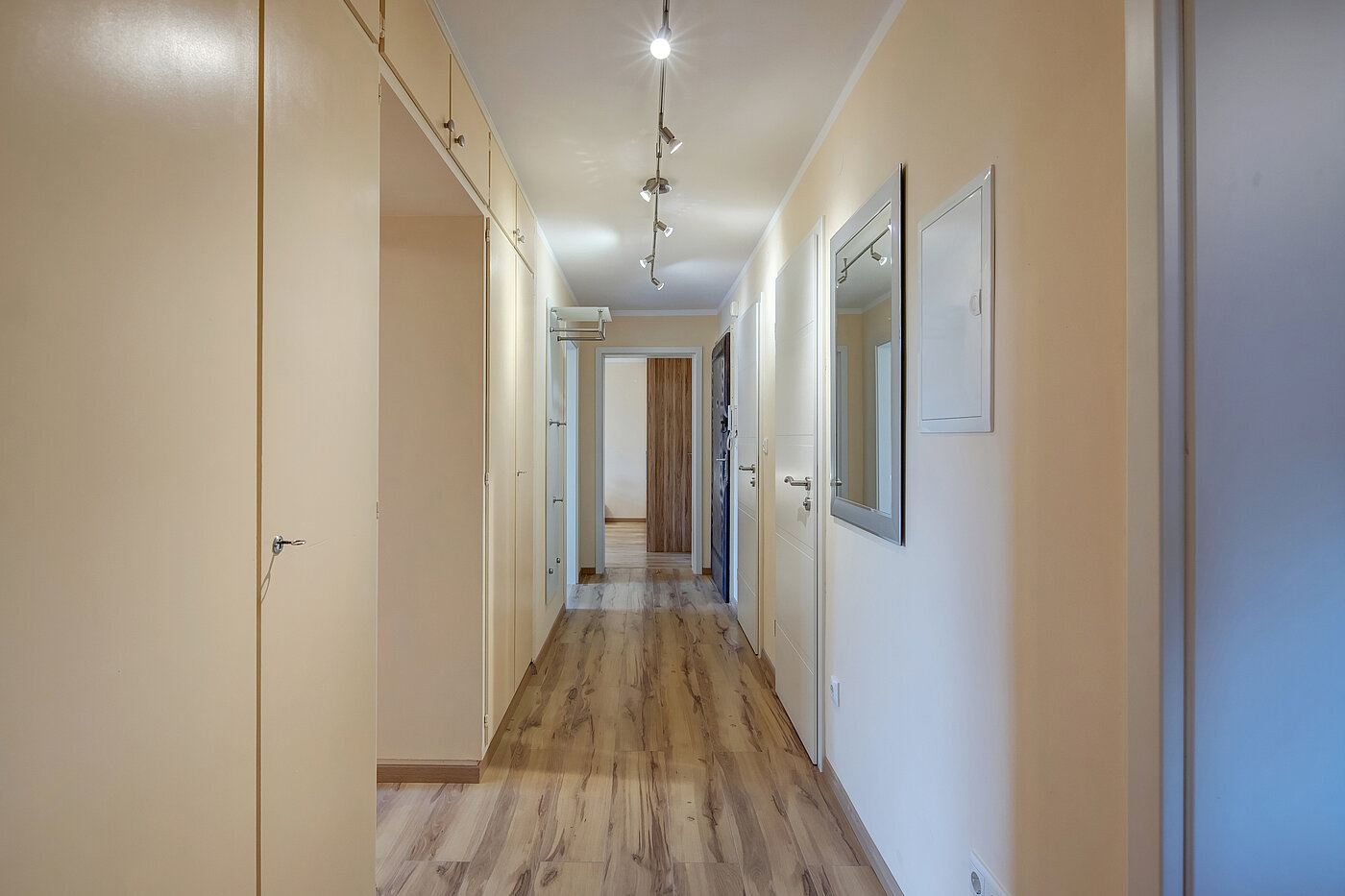 Квартира в многоэтажно доме с 4 комнатами | München-Aubing | 70276 | Flur