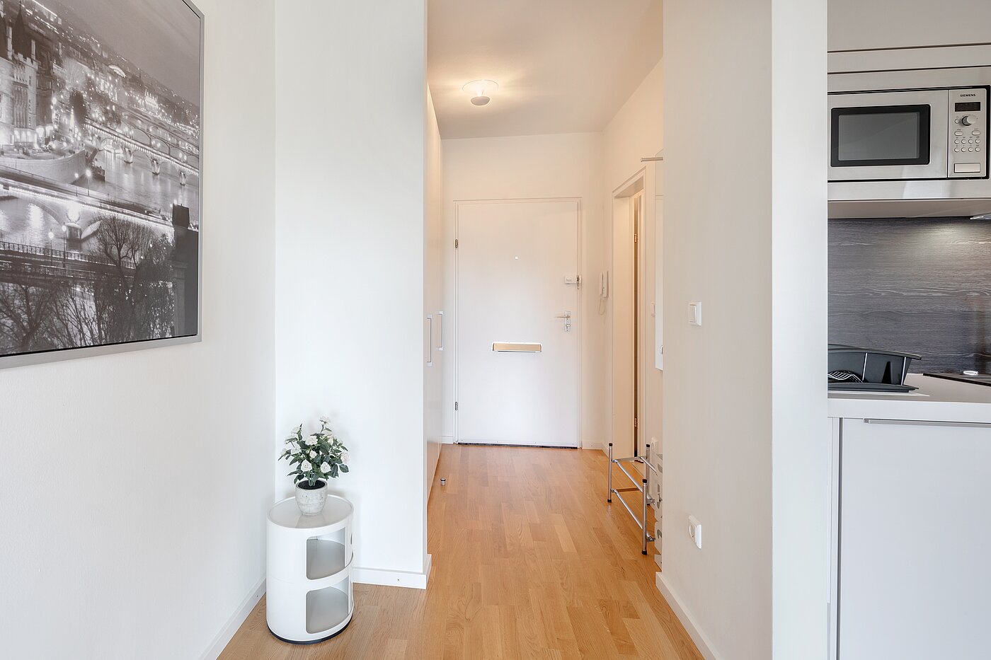 Apartment с 1 комнатная | München-Solln | 70499 | Ansprechender Eingangsbereich