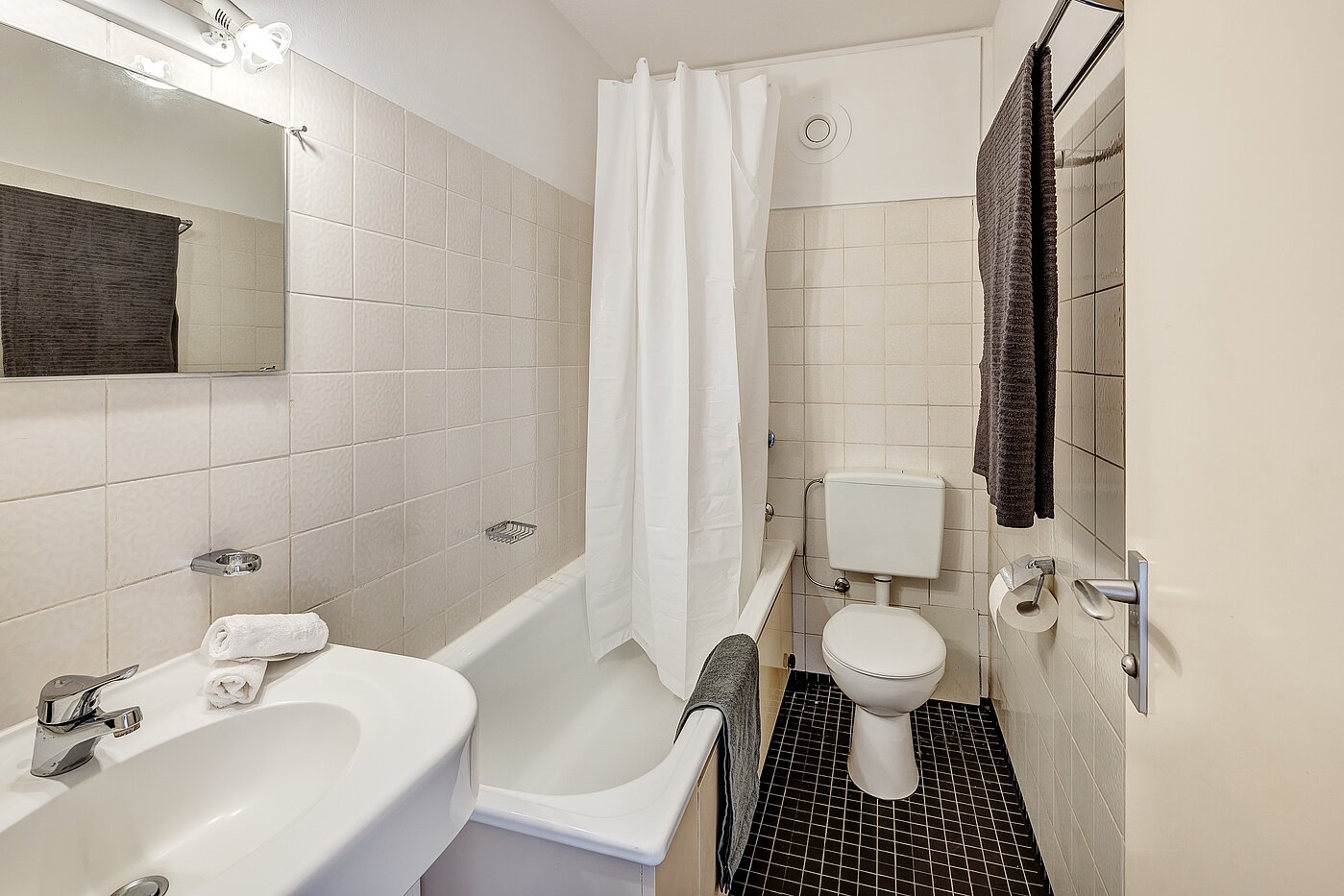 Квартира в многоэтажно доме с 1 комнатная | München-Solln | 2201ML92 | Das Wannenbad lässt sich auch umgestalten