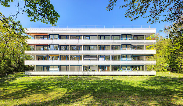 Квартира в многоэтажно доме с 3.5 комнатами | München-Bogenhausen | 70305 | Viel Grün drumherum