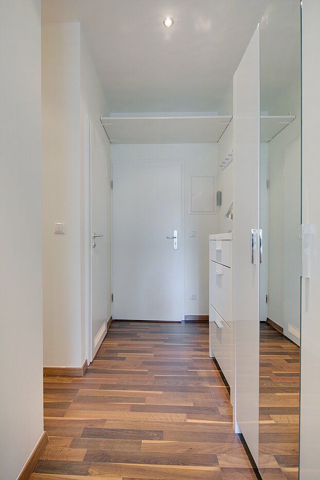 Плоский с 4 комнатами | München-Neuhausen | 70471 | Flur mit viel Stauraum
