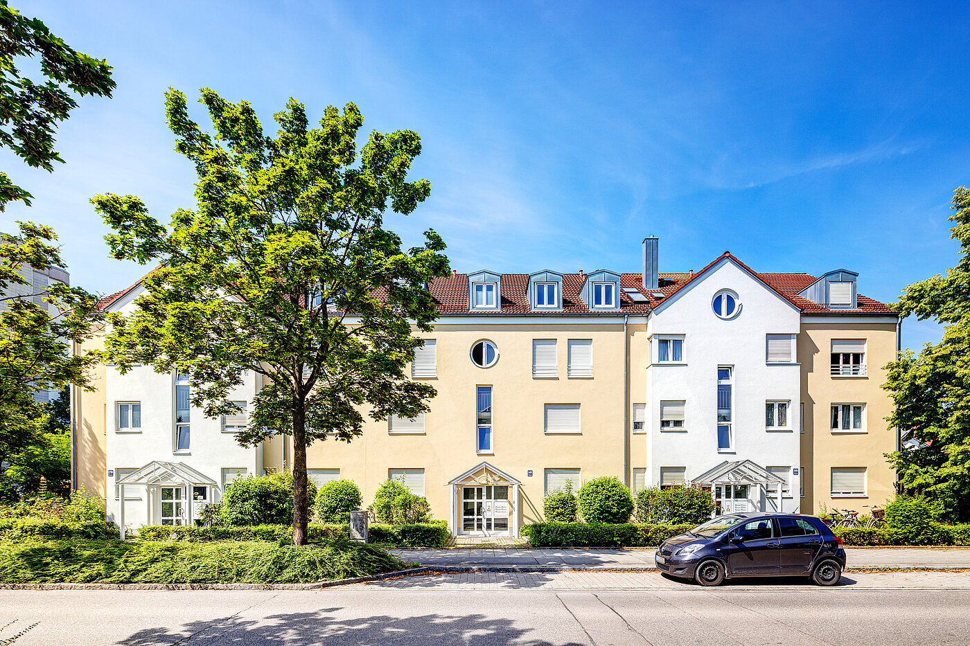 Квартира в многоэтажно доме с 2 комнатами | Unterschleißheim | 70138 | Hausansicht