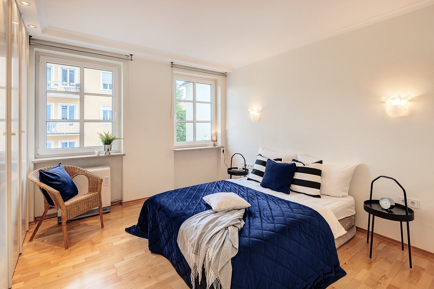 Квартира в многоэтажно доме с 3 комнатами | München-Maxvorstadt | 70133 | Schlafzimmer mit...