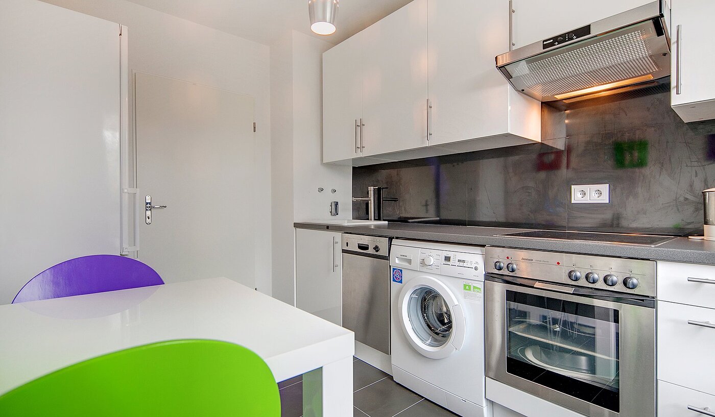 Квартира в многоэтажно доме с 2 комнатами | München-Sendling | 2106ML2 | ...mit kleinem Esstisch