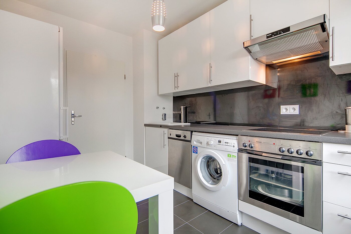 Квартира в многоэтажно доме с 2 комнатами | München-Sendling | 2106ML2 | ...mit kleinem Esstisch