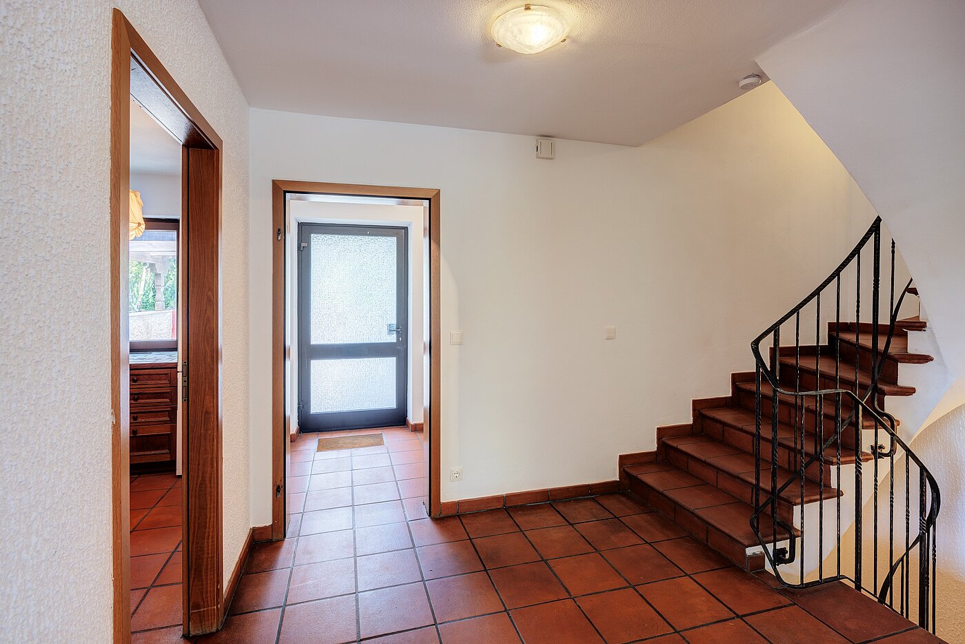 Угловой террасный дом с 5 комнатами | Penzberg | 701121 | Gemauerte Treppen