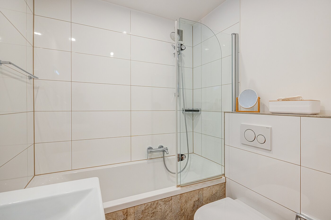 Apartment с 1 комнатная | München-Schwabing | 70198 | ...Badewanne