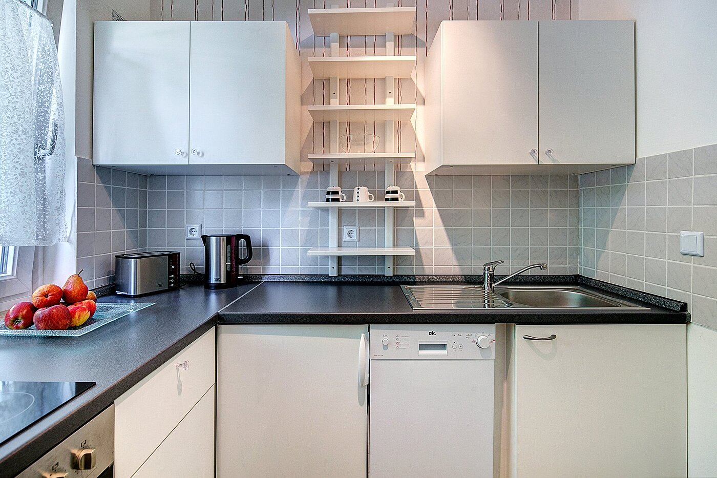 Высокий первый этаж с 2 комнатами | München-Sendling-Westpark | 2001ML1 | ...moderner Einbauküche