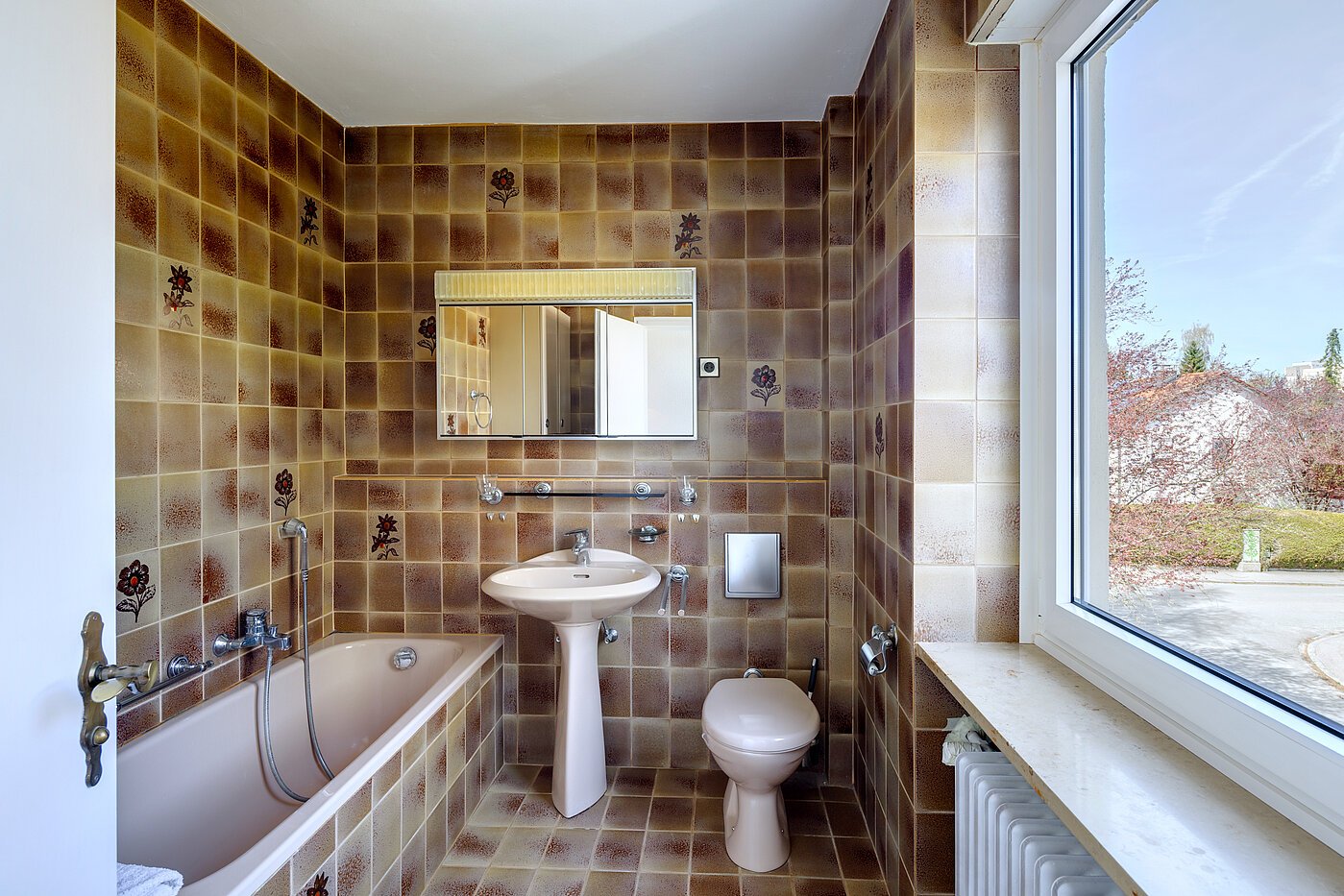 Половина двухквартирного жилого дома с 4 комнатами | München-Solln | 70120 | Wannenbad mit Tageslicht