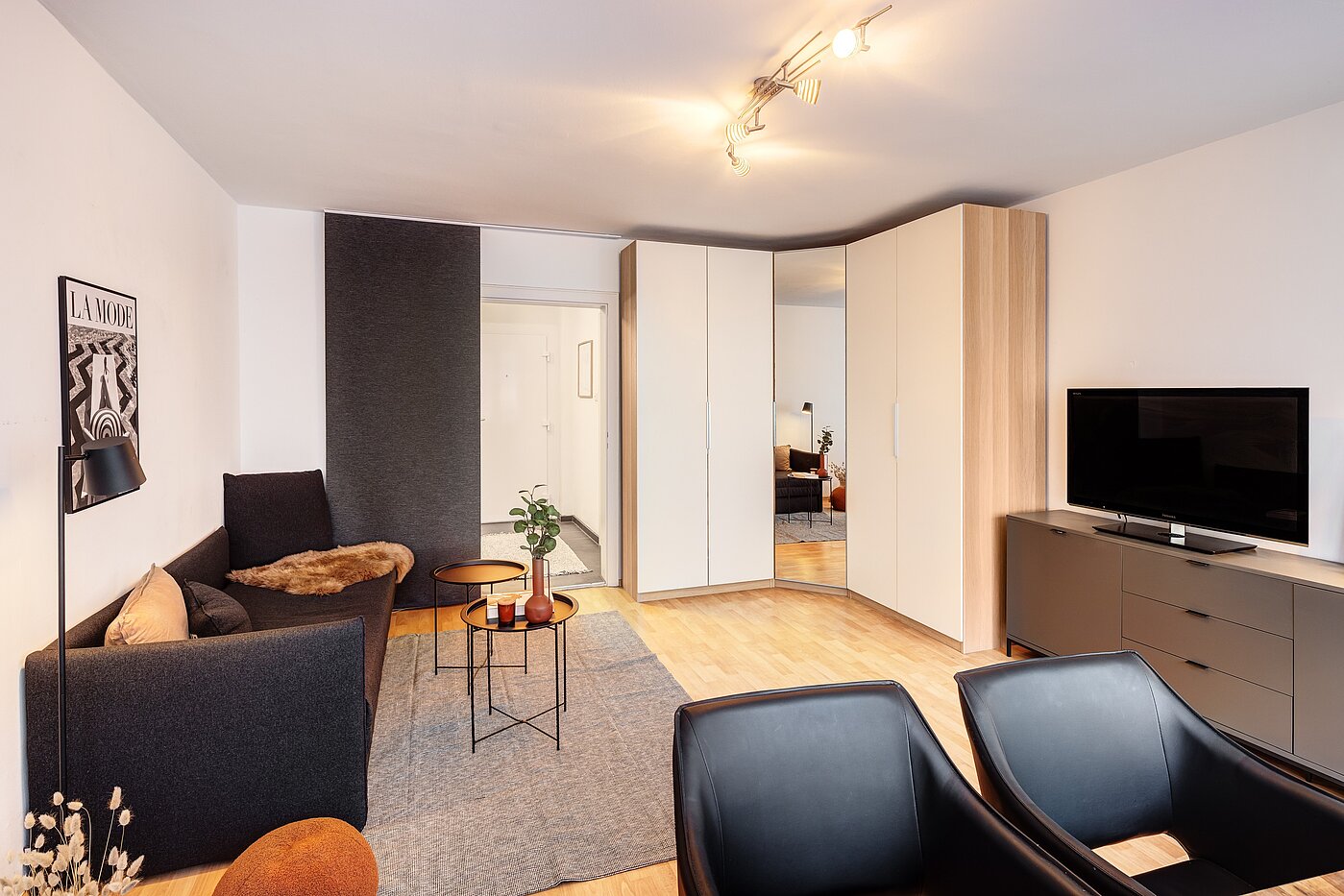 Apartment с 1 комнатная | München-Schwabing | 70211 | ...ausreichend Stauraum